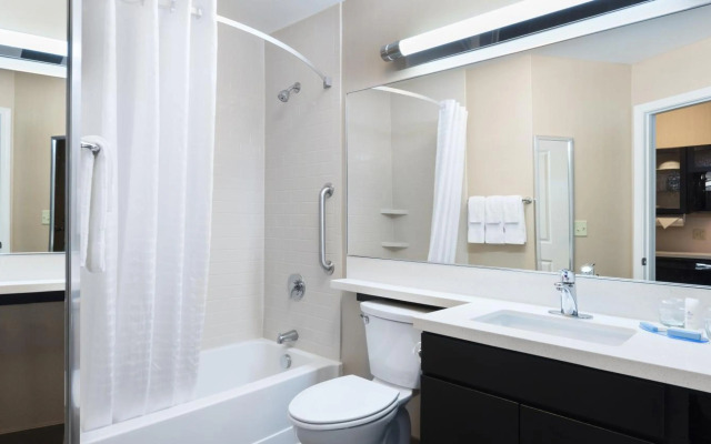 Candlewood Suites Grove City - Outlet Center by IHG