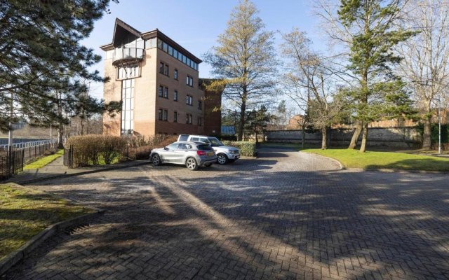 ALTIDO Bright 3-bed flat overlooking The Clyde