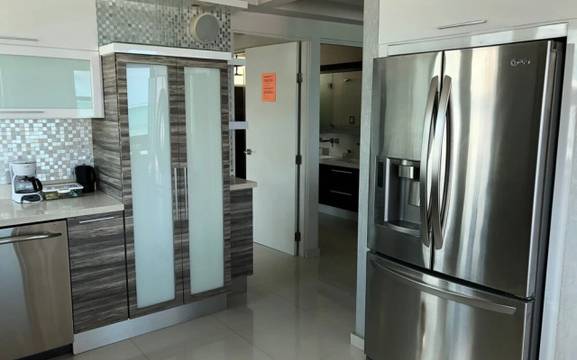 Beach Front  Amapola SeaSide Apt