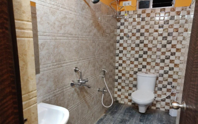 Hotel Ops By OYO Rooms