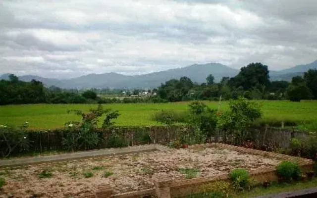 Baan Himna Hotel