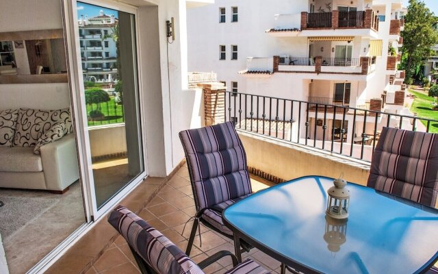 2BR Apartment in Calahonda Near the Beach Ref 91