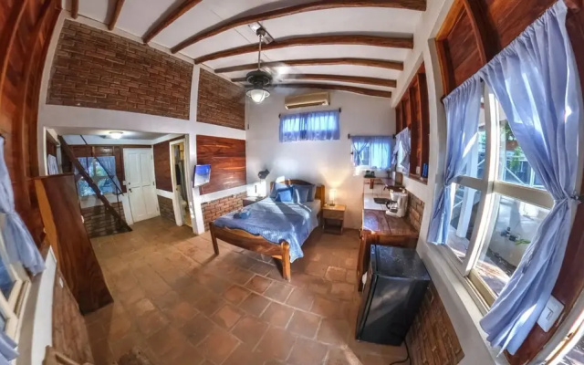 Beachfront 1-of-a-kind House w AC Pool Wifi ATV