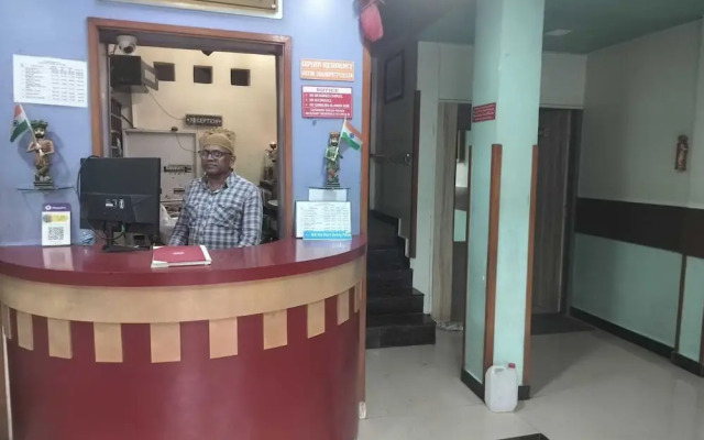 I-ROOMZ Udhyan Residency