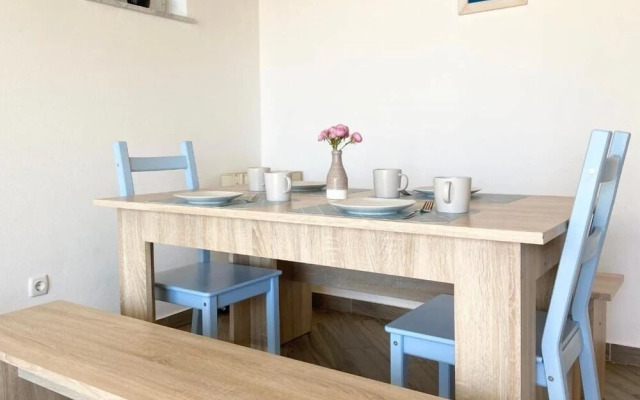 Žare - With Garden - A2