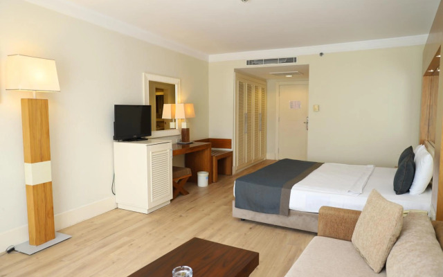 Meder Resort Hotel