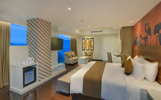 Platinum Adisucipto Hotel & Conference