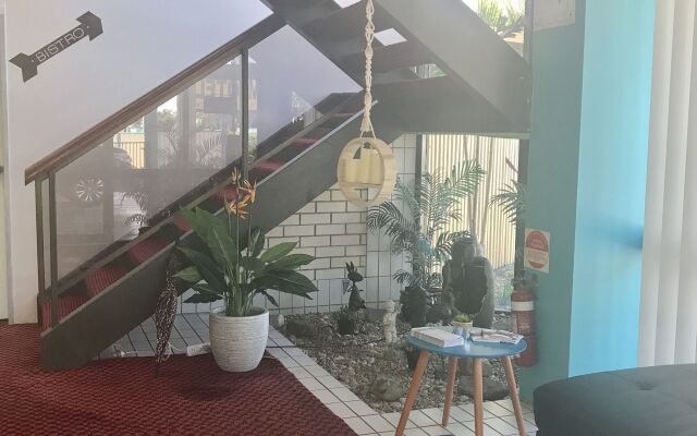 Tropical Gate Motor Inn