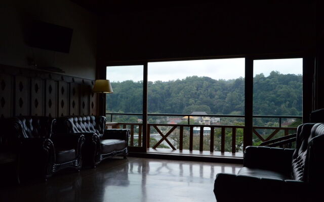 Heaven Seven Kandy