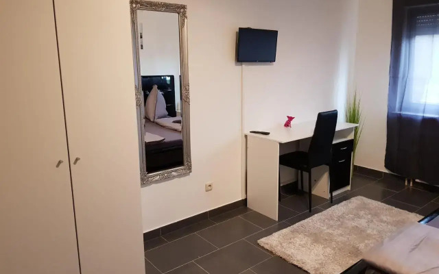 Motel 105