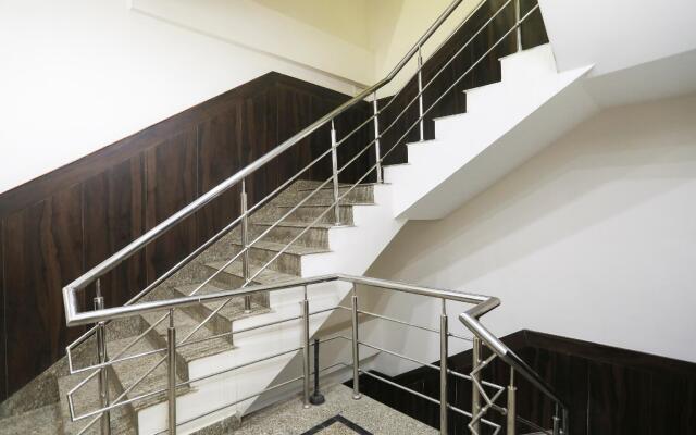 OYO 62820 Hotel Sanfot