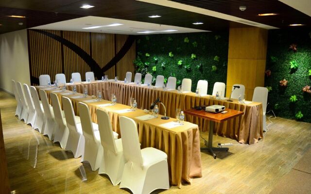King Town Grand Hotel & Wedding Center