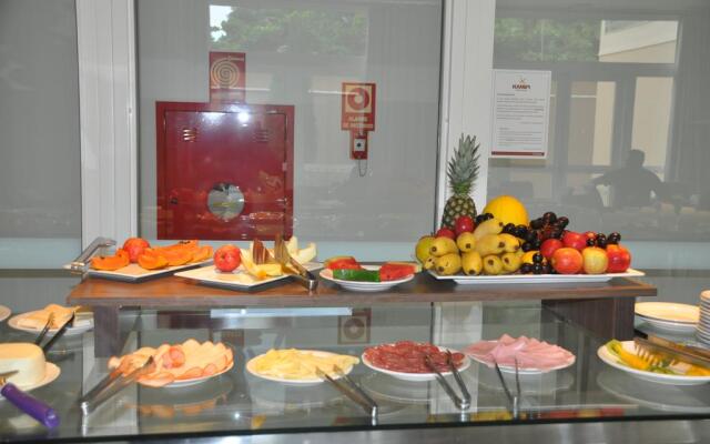 Kamur Plaza Hotel