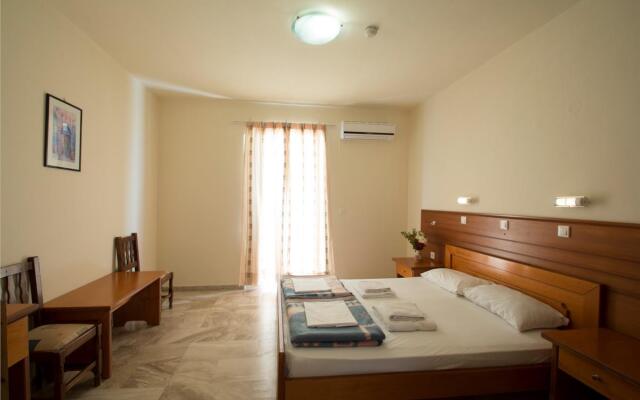 Mammis Beach Hotel