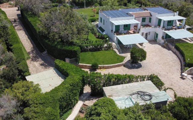 Villa Giorgisa Casale pool sea view