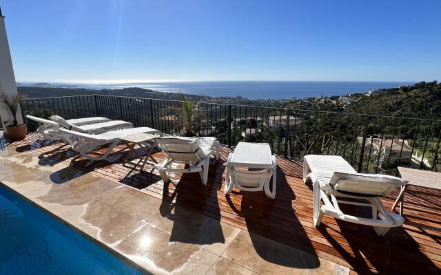 Beautiful Villa in Castell-Platja d'Aro with Pool, Sea Views