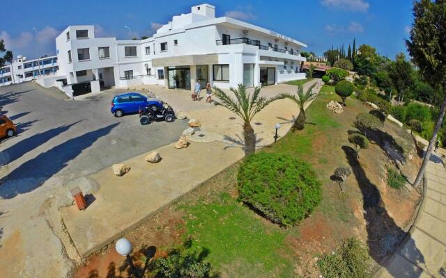 Konnos Bay Gardens