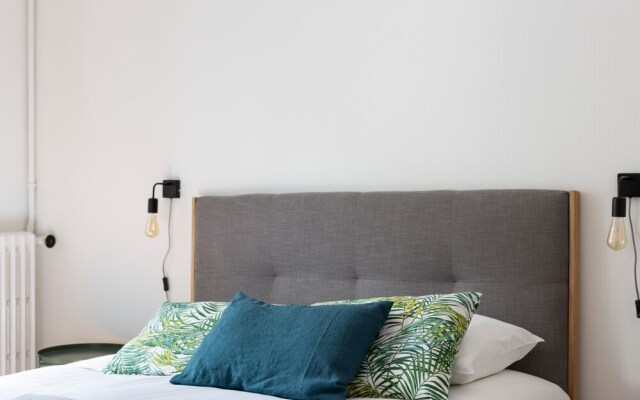 L'Entracte by Cocoonr