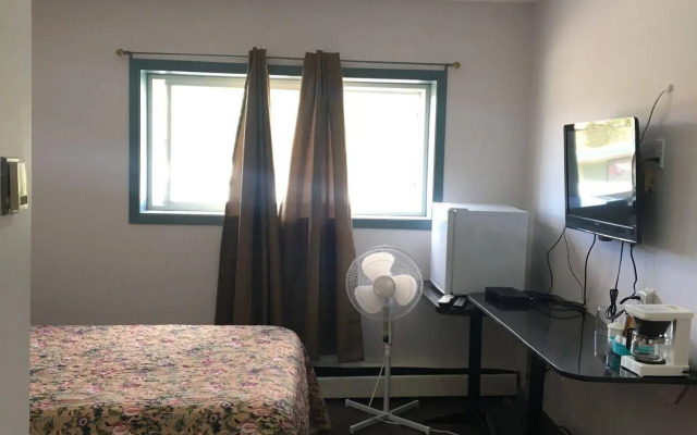 Kluane Park Inn