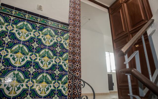 Vivian's Guest House Auto Check-in