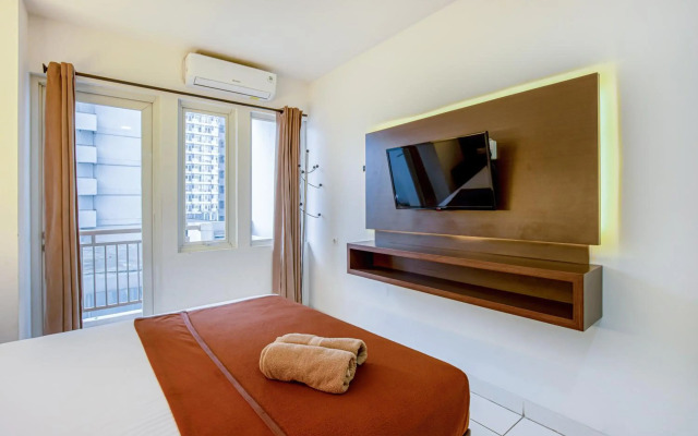 Skyland Sentul Tower Apartment
