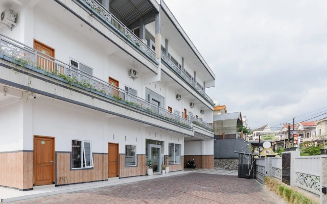 Urbanview Hotel Sky Batu Malang by RedDoorz