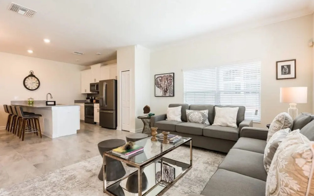 Super Nice Home Prime Location