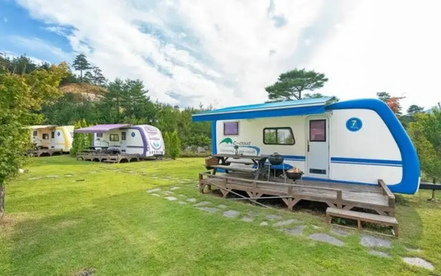 Gangneung Sea Cloud Caravan Pension