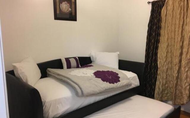 Mojoy Homesuites At Runyon