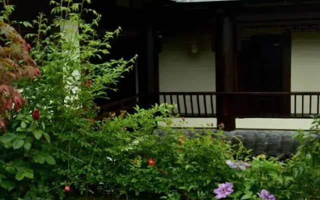 Pingle Ancient Town Lijiang Hostel