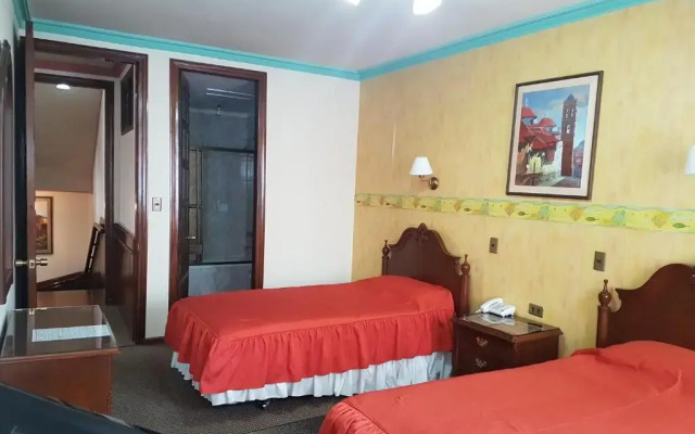Paola Hostal