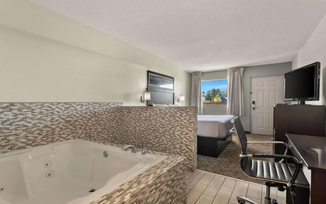 Quality Inn & Suites Dublin