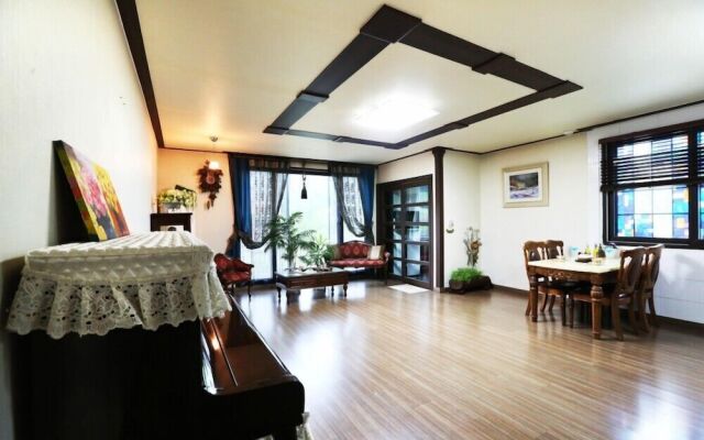 Flower field Pension