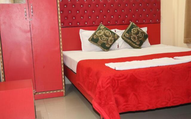 The Salvation Army Red  Shield Guest House - Hostel
