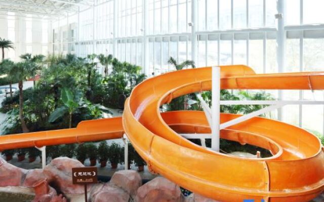 Zhongjia Palace Hot Spring Hotel