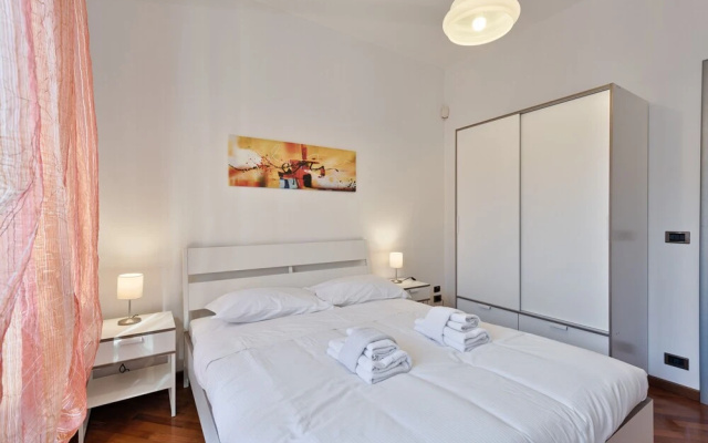 Vanchiglietta Colourful Apartment