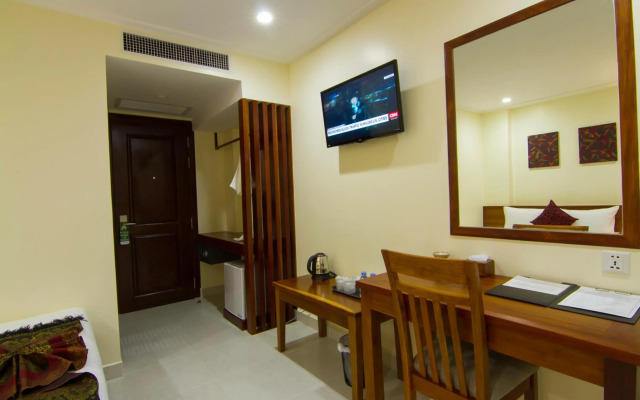 Rose Emerald Hotel