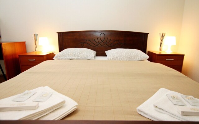 Hotel Life on Belorusskaya