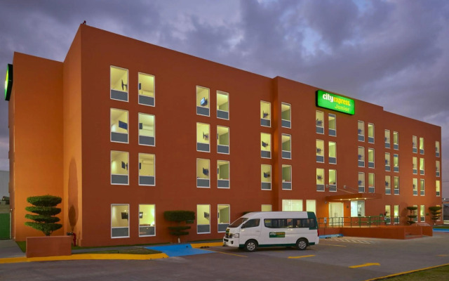 City Express Junior by Marriott Toluca Aeropuerto
