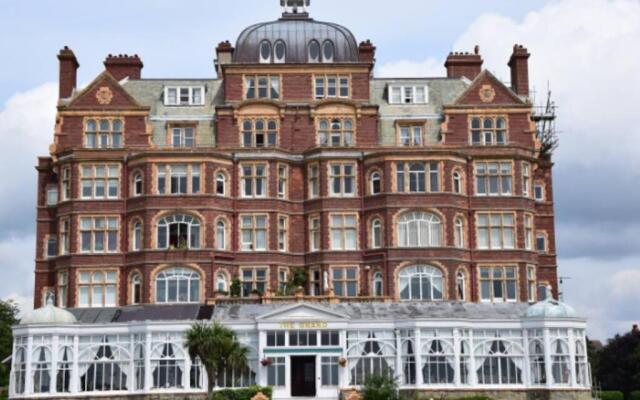 Beautifully appointed, period seaside apartment