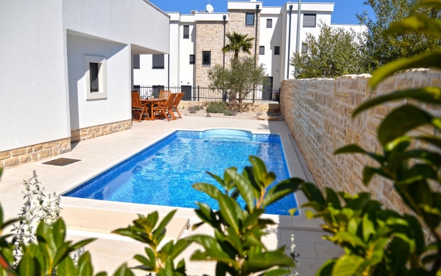 Apartment Nata - free parking A1 Murter, Island Murter