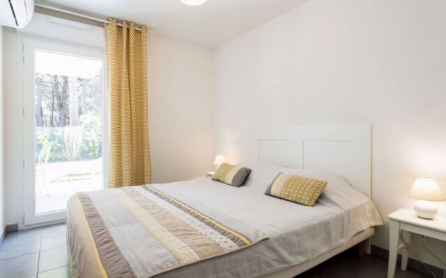 Les Pins Parasols (AGL350)