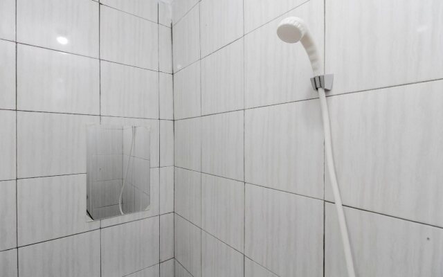RedDoorz Plus near Budi Luhur University Jakarta