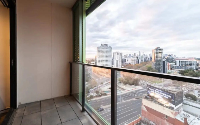 Bright 1 Bedroom Apartment in St Kilda