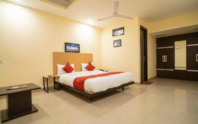 Red Coral Hassanpur by OYO Rooms
