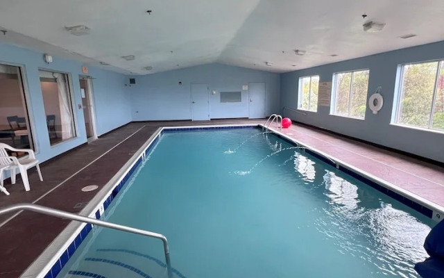 Wingate by Wyndham Dublin Near Claytor Lake State Park