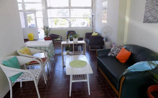 Rooms and apartments Galeb