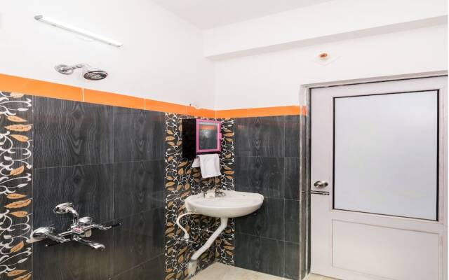 OYO 9811 Stay Inn Newtown
