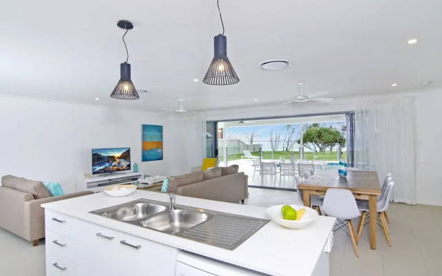 Sentosa at Tugun Beachfront Holiday Home