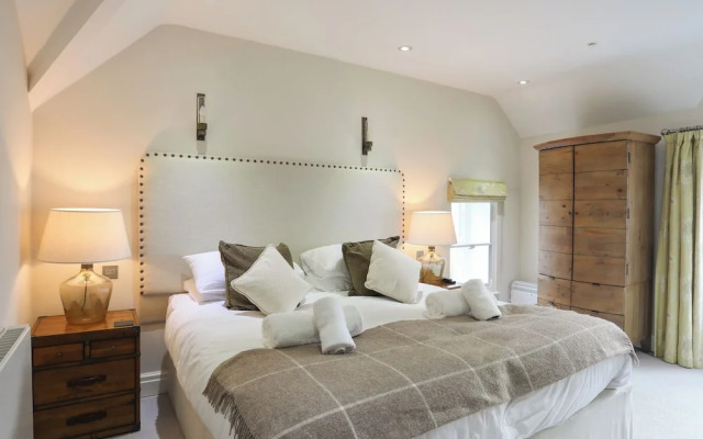 Harlech Apartments - Matholwch